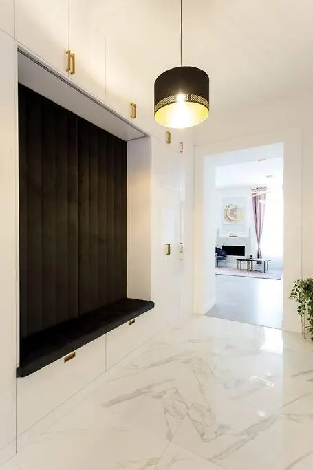 דירה בודפשט Luxurious Central King And Queen Bed Park4Free
